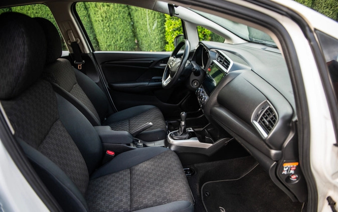 Honda Jazz cena 49900 przebieg: 75000, rok produkcji 2018 z Szczecin małe 781